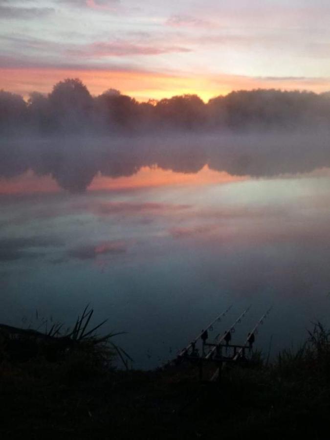 Le Chalet Du Coin Videix Luaran gambar